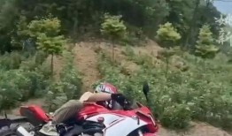 爆料机车博主视频下载,下载攻略大公开！